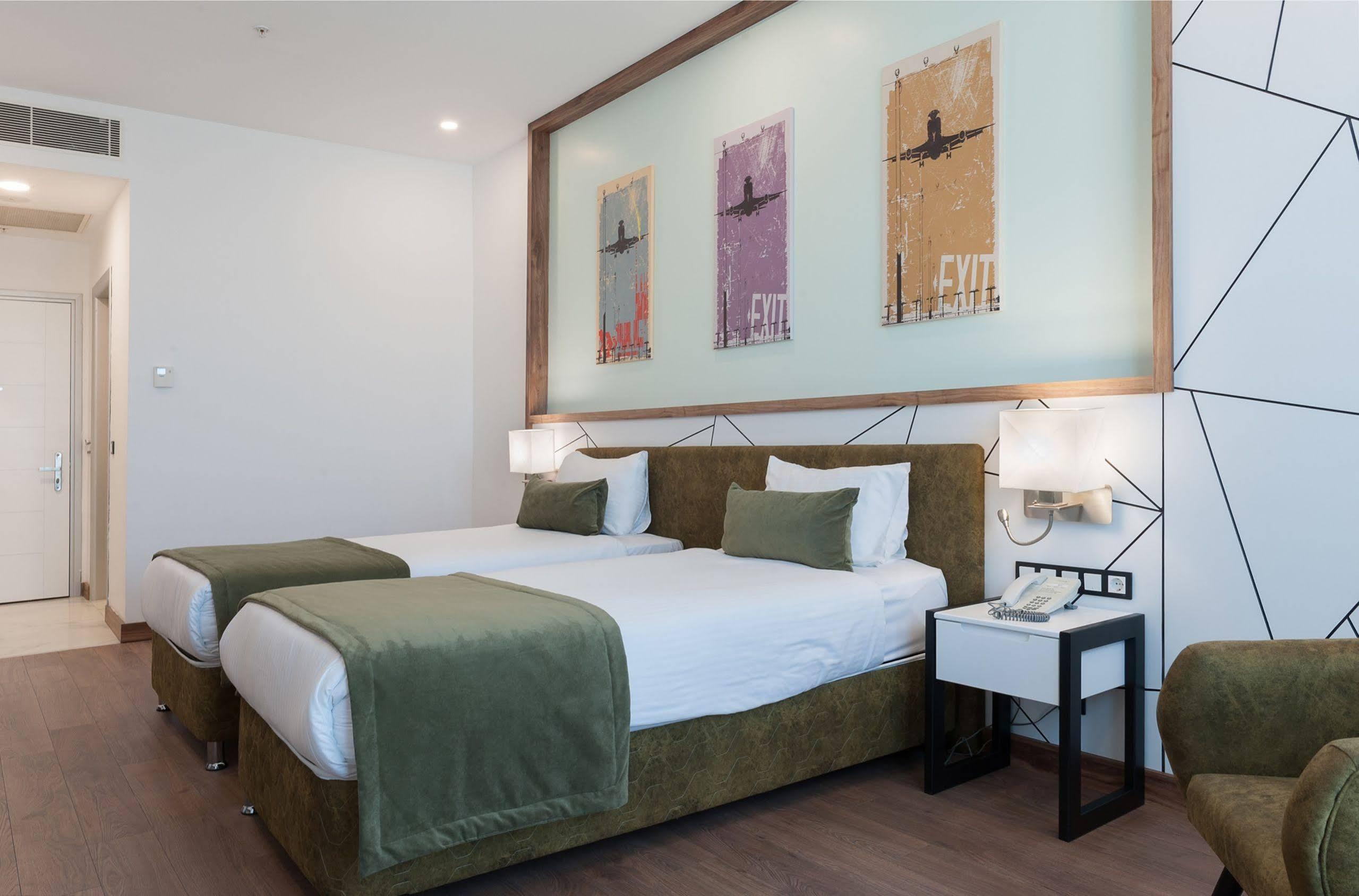 Отель Isg Sabiha Goekcen Airport 4*